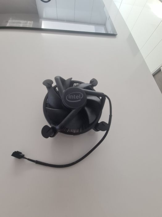 Intel cooler for socket 1200424541532361871360