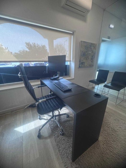 Secretária IKEA MICKE 140x50 – Elegante, Espaçosa e Funcional