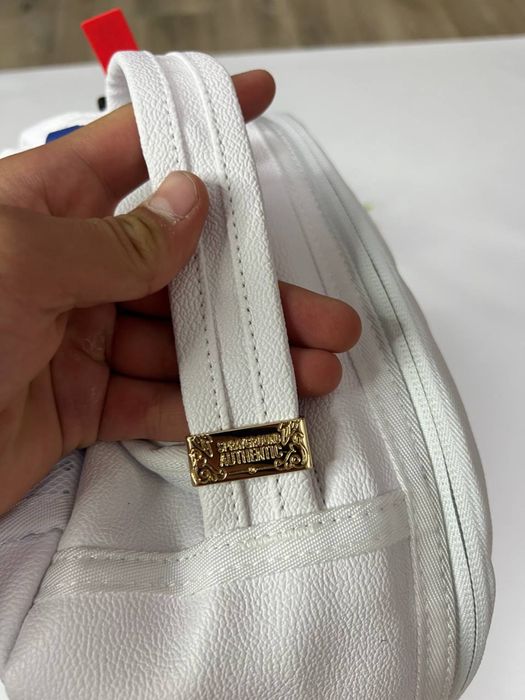 Рюкзак Sprayground білого кольору