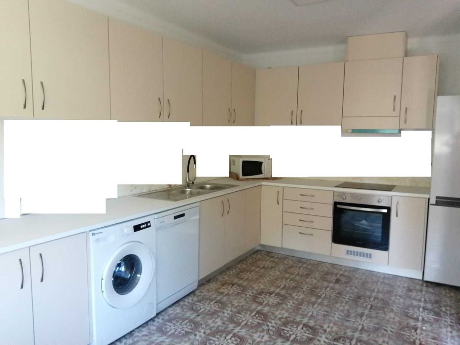 Andar de Moradia T3 c/ garagem na zona do Arrabal