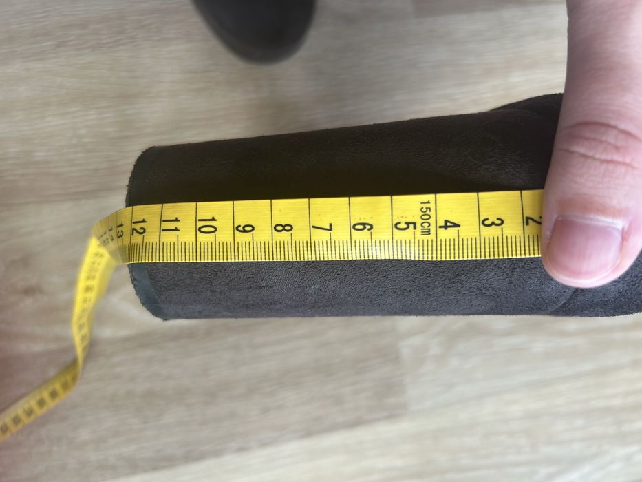 Szare buty w kwiaty na platformie