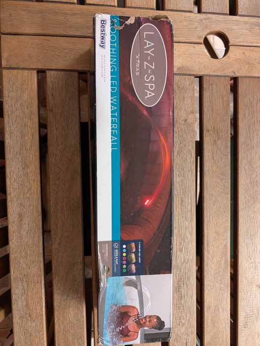 SaluSpa Cascata 7 cores alternadas LED para relaxar compatível com Bestway - Novo na caixa
