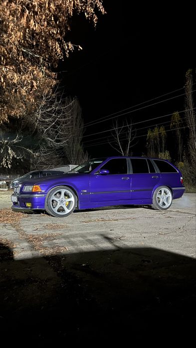 BMW E36 touring 320i AT