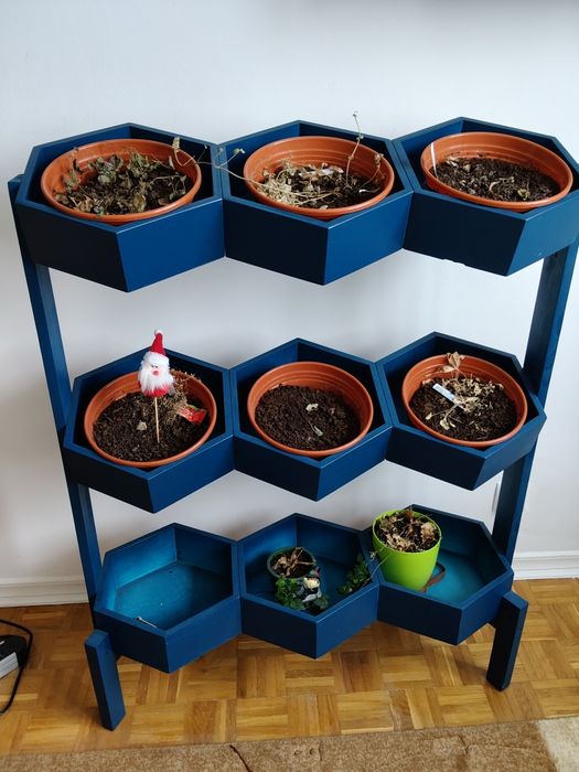 Kwietnik, stojak na kwiaty, warzywnik