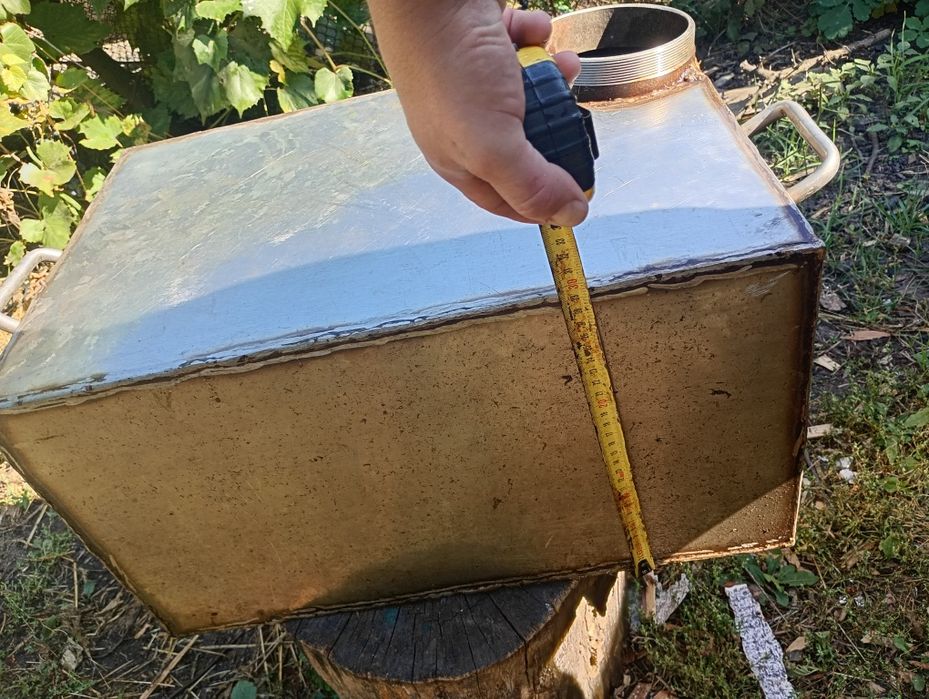 Продам с нержавейки бак.