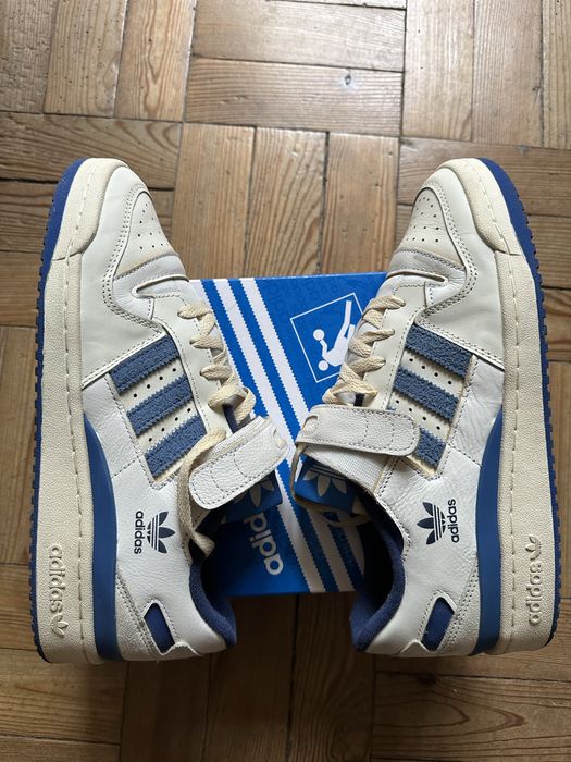 Adidas forum 84 azuis e brancos