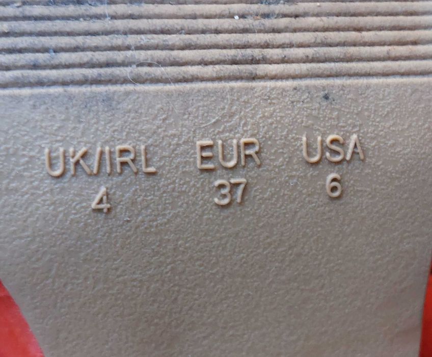 Sandálias Vermelhas Primark 37