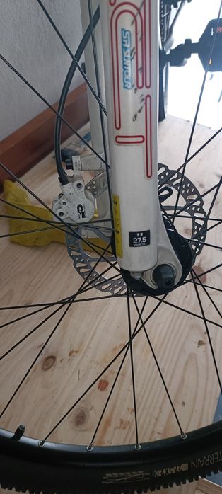 Bicicleta roda  27.5 ótimo estado,pouco uso conforme imagens