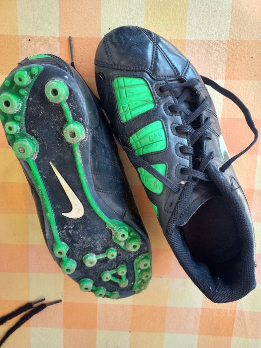 Chuteiras Nike em bom estado