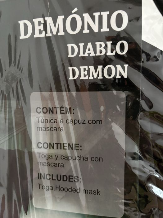 Túnica e capuz com máscara do Diabo, 7-10 anos