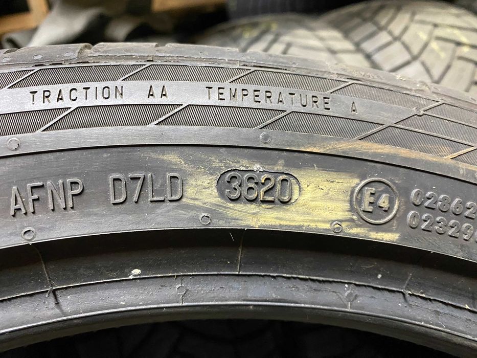 Шини літо 255/40R20 Continental ContiSportContact 5 Seal