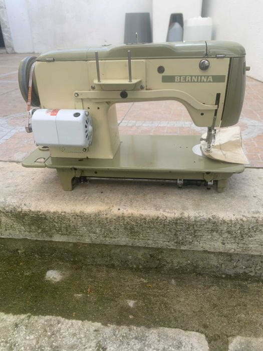 Berlina costura metálica