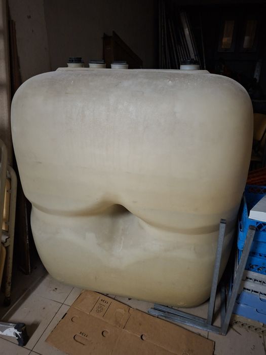 Vendo caldeira e tanque .