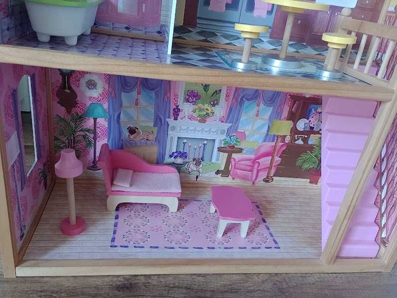 Domek dla lalek z akcesoriami