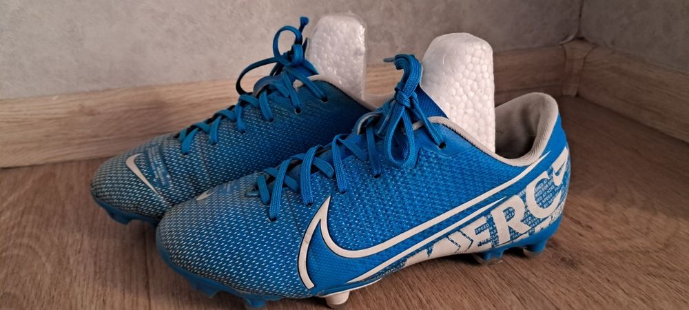 Бутсы Nike  36р. б/у
