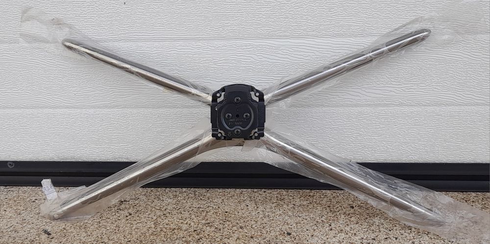 Suporte para televisão em móvel