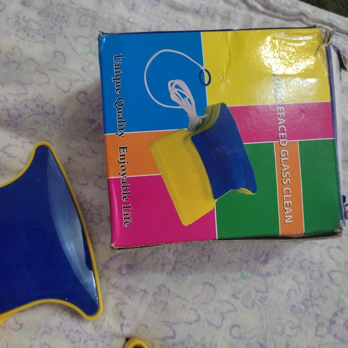 Магнітна щітка для миття вікон