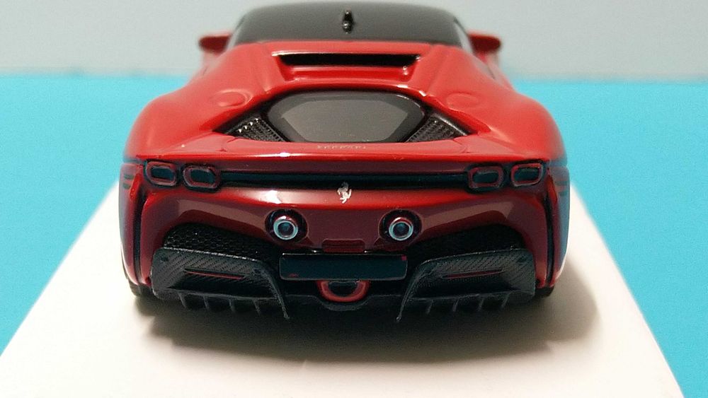 Ferrari SF90 Stradale (2019) - Miniatura à escala 1/43 da Bburago