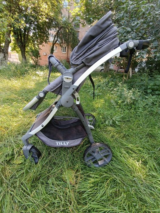 Прогулянкова коляска Tilly