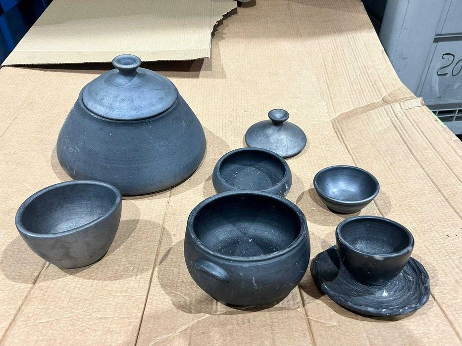 Conjunto louças barro preto