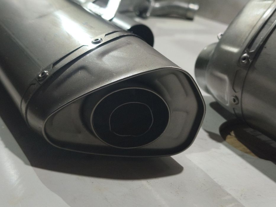 Akrapovic  euro 5 Yamaha R7  / MT 07