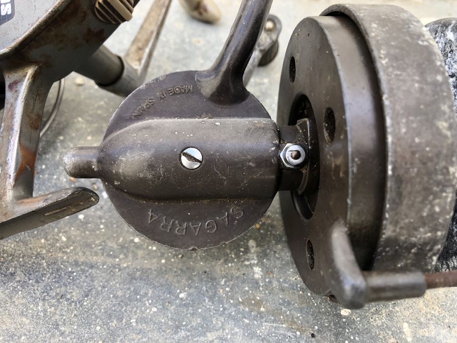 Carretos de pesca para colecionadores três Sofi e um samarra