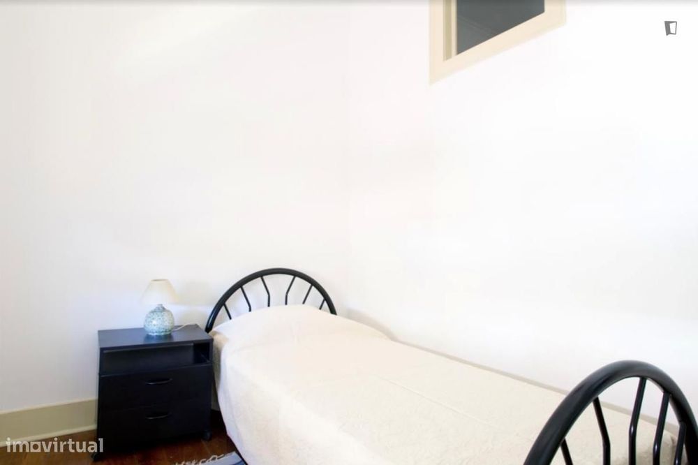 Apartamento com 3 quartos - localizado em Intendente Lisbon