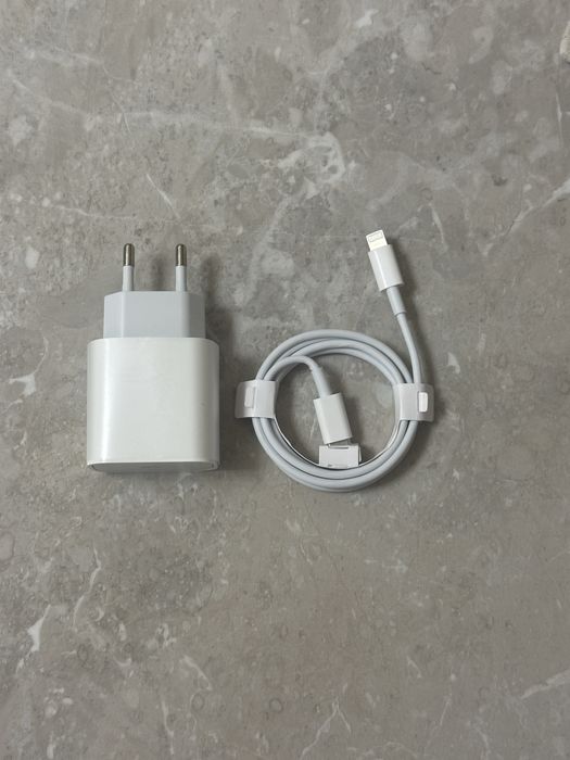 Швидкісна зарядка для Айфон комплект:  адаптер 20w + кабель 1м