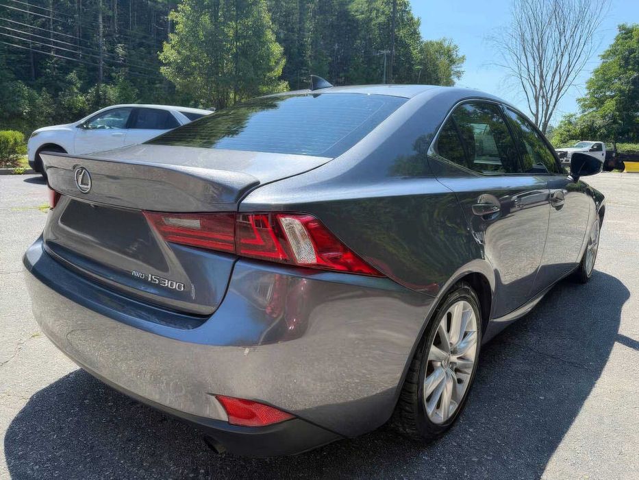 Lexus IS 300      2016