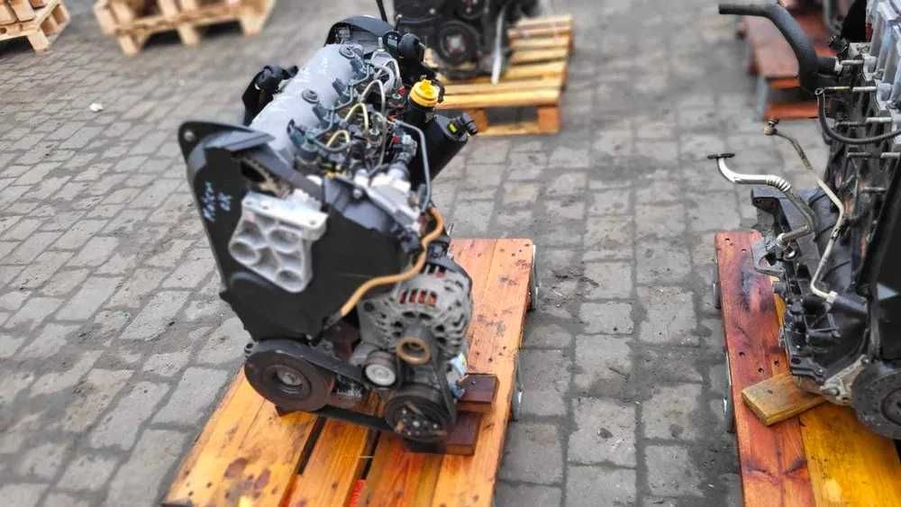 Двигатель Рено Виваро  1.9 Трафик F9Q F9K Мотор Двигун trafic Vivaro