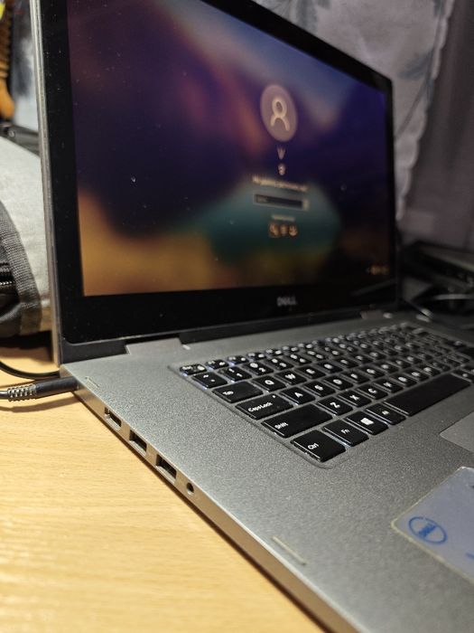 Сенсорний ноутбук Dell inspirion 15 i5 16 DDR4 1024 ssd гарному стані.