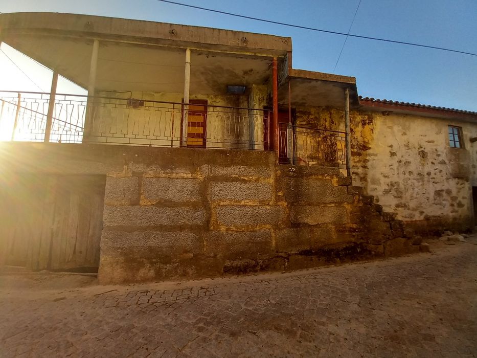 Casa antiga para recuperar