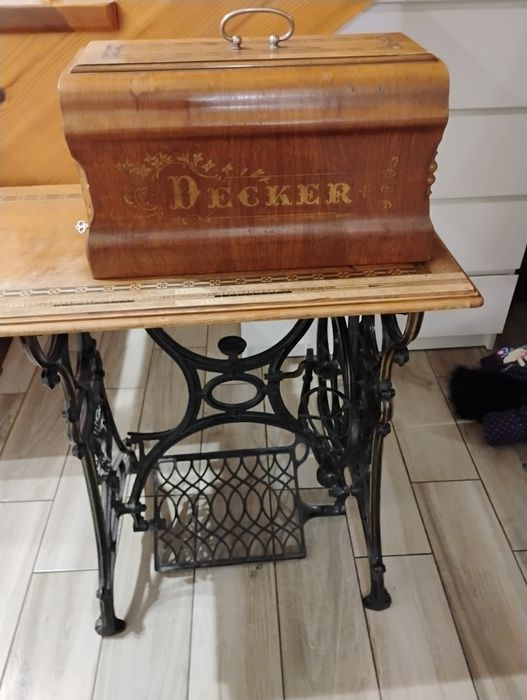 Maszyna do szycia Decker