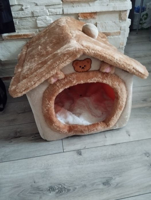 Zimowa buda legowisko domek dla psa kota zwierząt