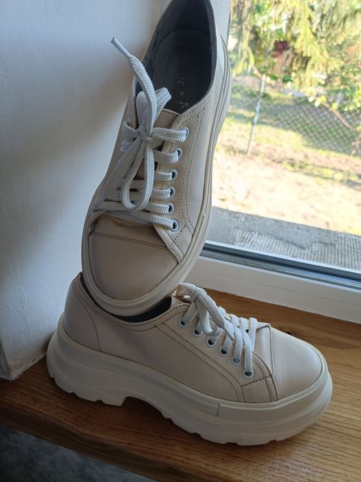 Кросівки шкіряні, черевики