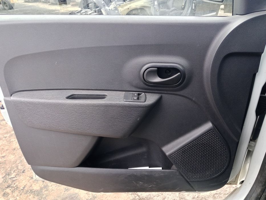 Boczek drzwi prawy lewy przód Dacia Dokker 21r