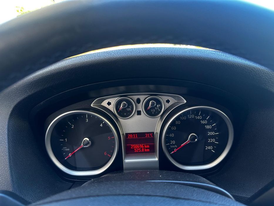 Ford focus 1.6 tdci — photo 5