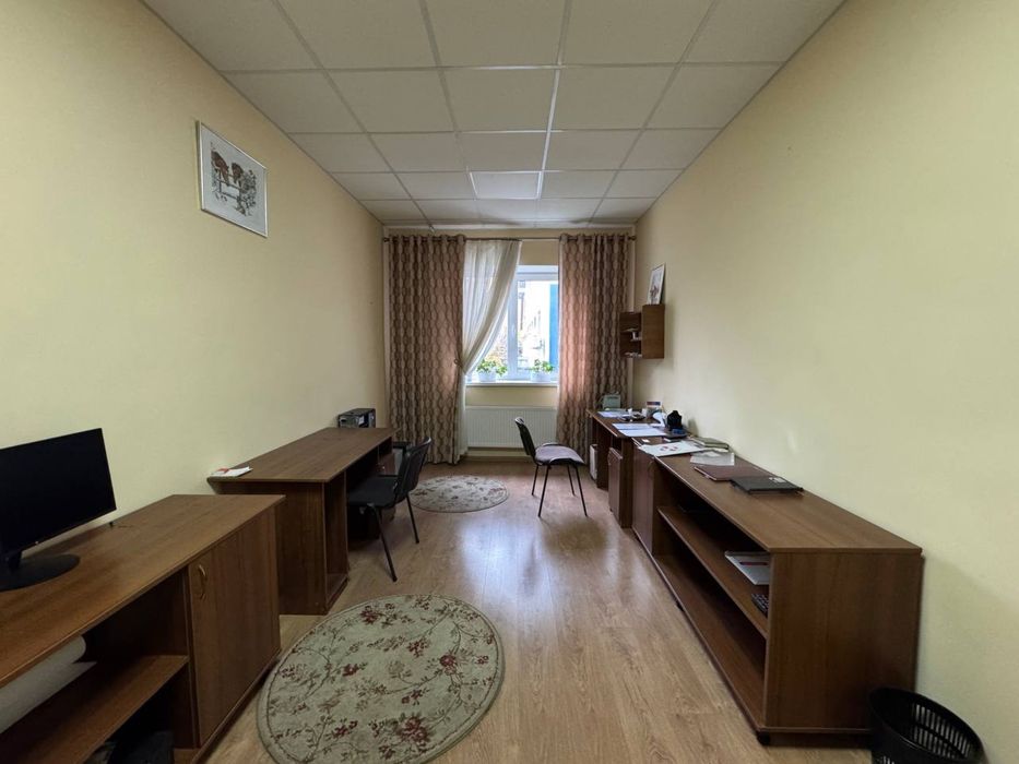 Здам офіси від 3000 грн плюс світло, район ЗАЗ