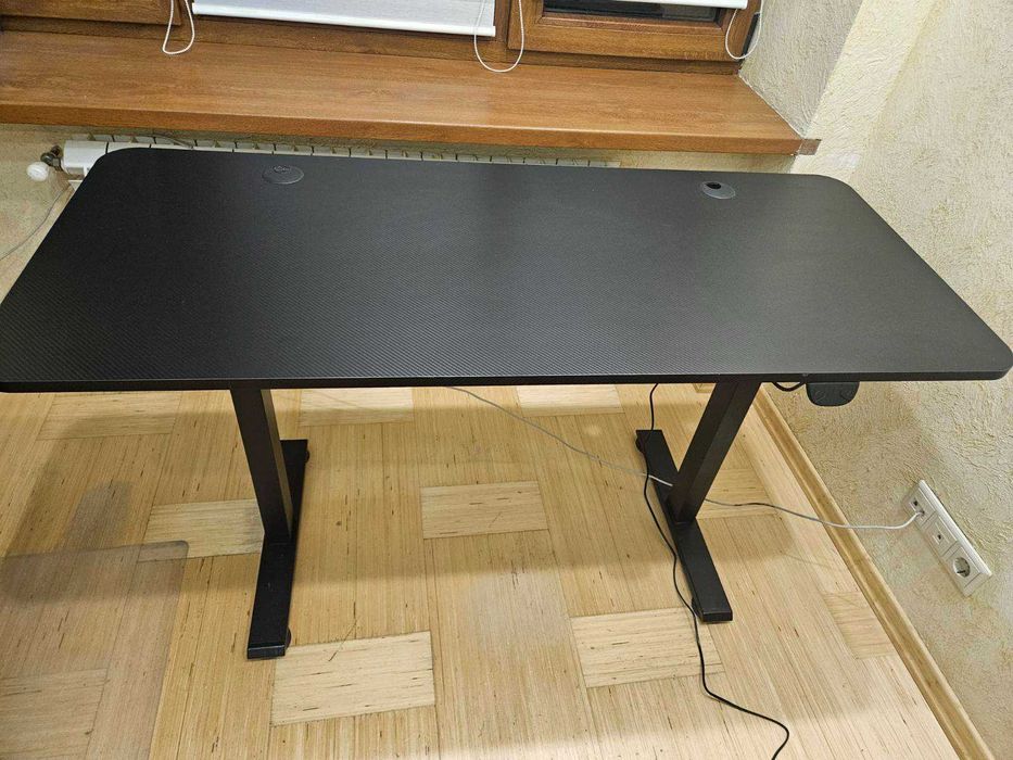 стіл письмовий с під"ємним механізмом