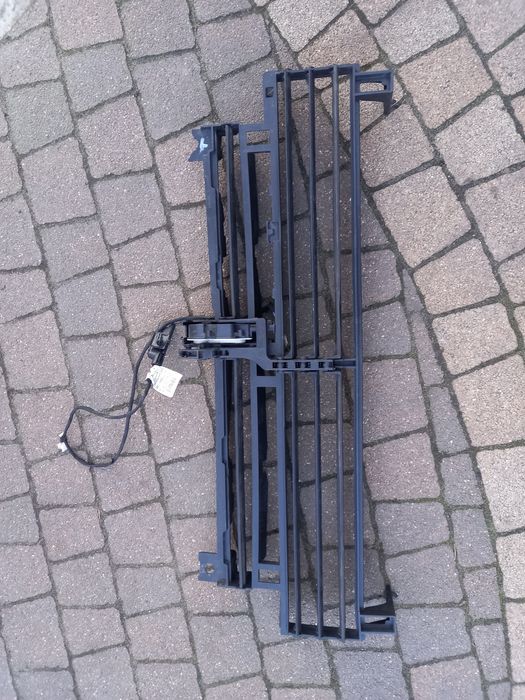 Mini Cooper F55 F56 Żaluzja dolna