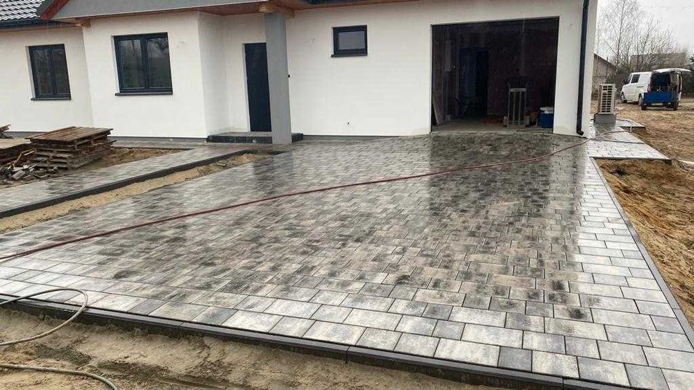 Układanie kostki brukowej