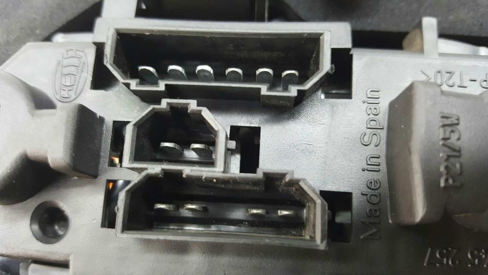 FAROLIM TRASEIRO ESQUERDO SEAT TOLEDO (1M2) SIGNO