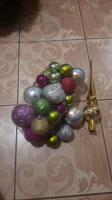 Кульки прикраси на ялинку
