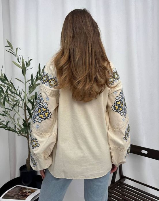 Вышиванка женская