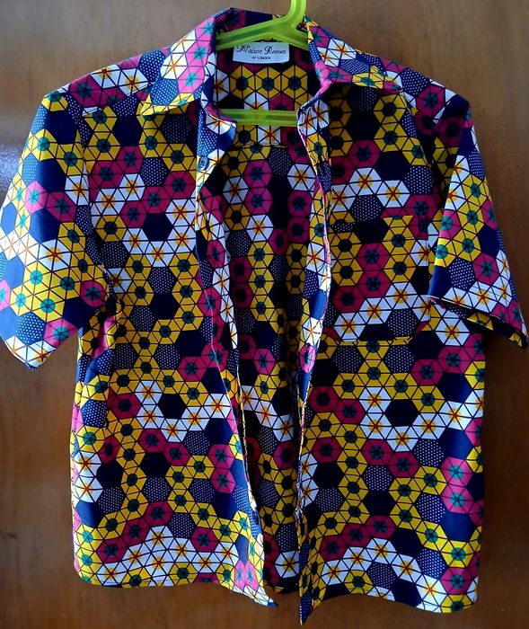 Camisa de tecido africano