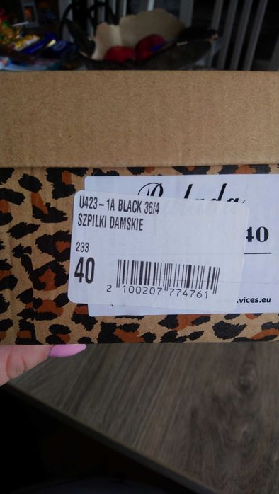 Czarne buty na obcasie rozmiar 39