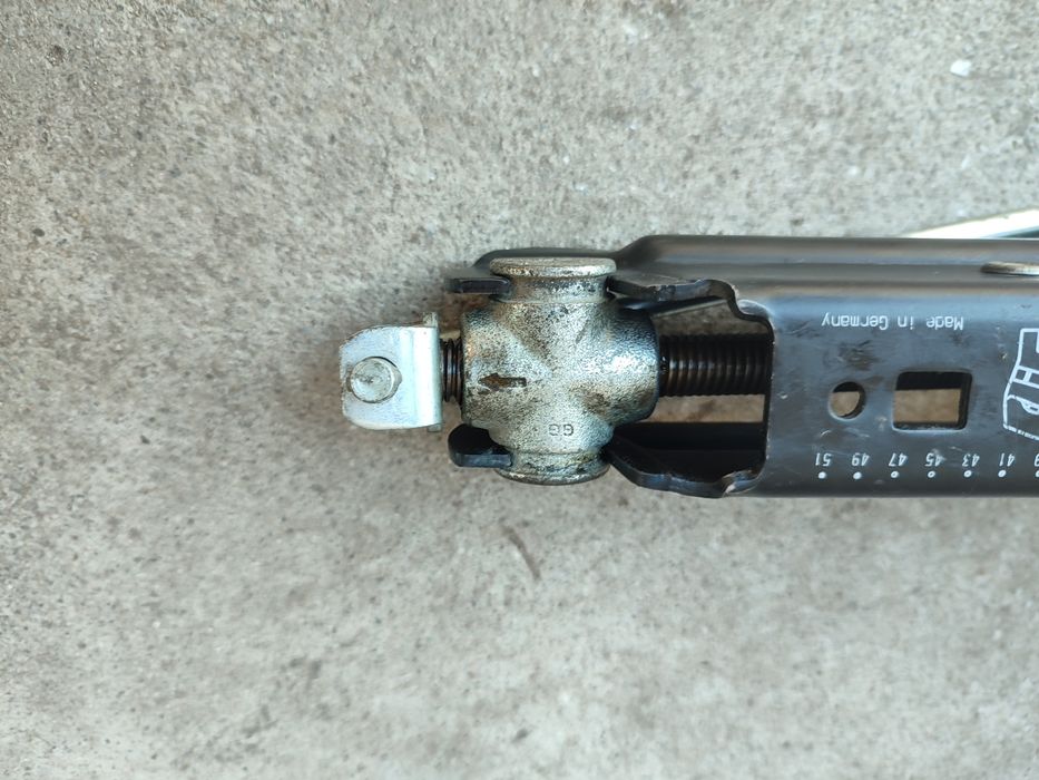 Домкрат Volvo S60(00-09) V70 p2(00-07) S80(98-06) Вольво