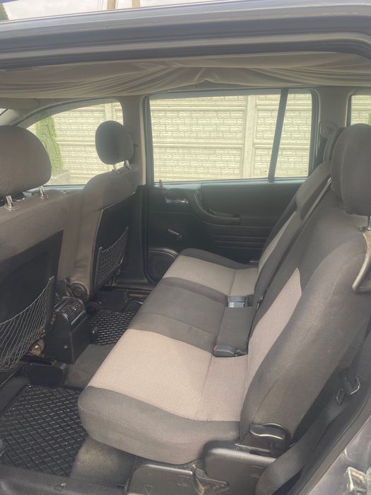 Opel Zafira 1.8 бензин