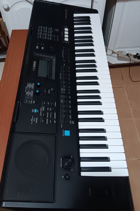 YAMAHA psr  473 particular