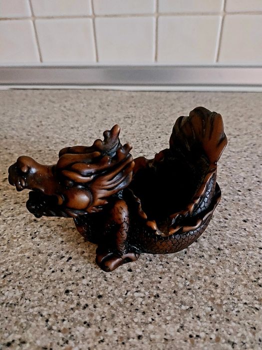 Деревянный дракон-пепельница